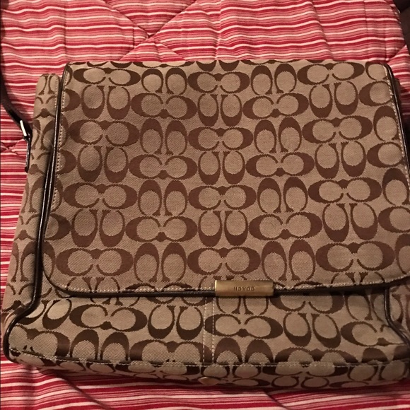 Authentic Coach Signature Laptop Messenger Bag - Picture 2 of 9